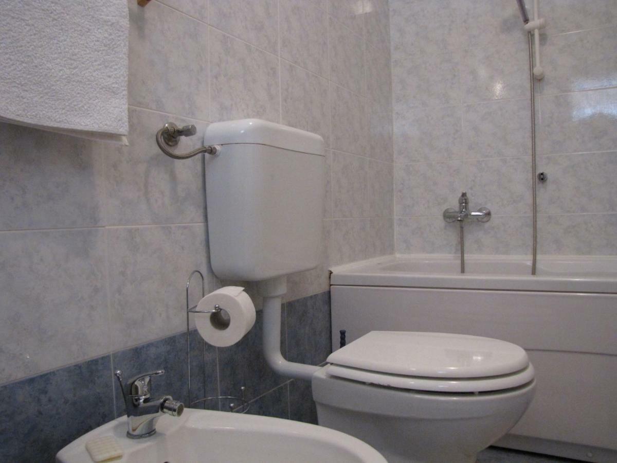 Terra Rossa Apartment Loborika Bagian luar foto